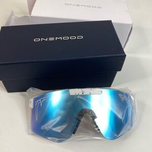 Onemood Sunglasses New In Box
